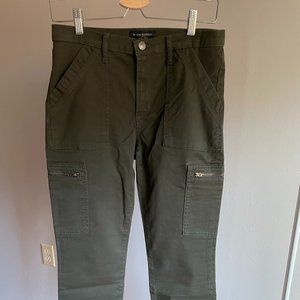 Banana Republic forest green cargo pants, size 27